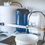 How reverse osmosis filtration works to purify drinking water